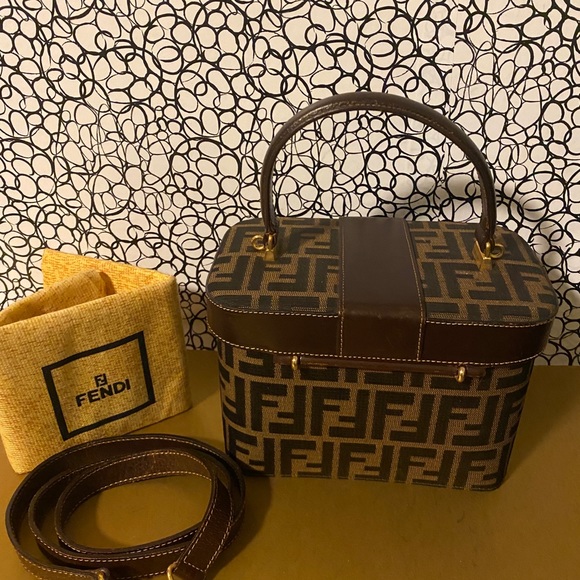 Fendi logo bag - Picture 3 of 16